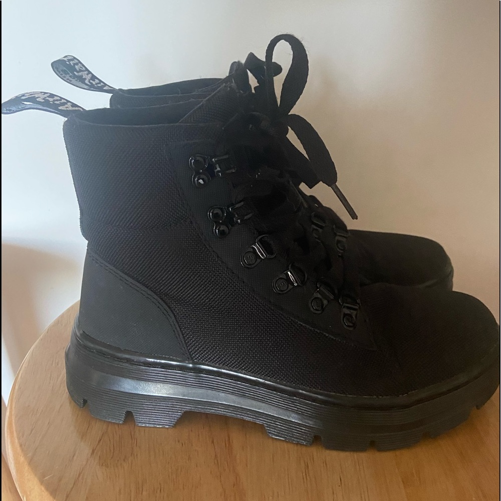 Doc Martens Combs light combat boot